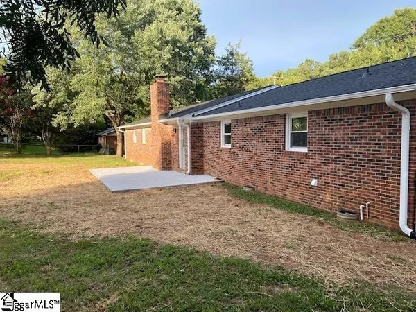 $1,825 | 203 Pleasant Drive, Greer, SC 29651