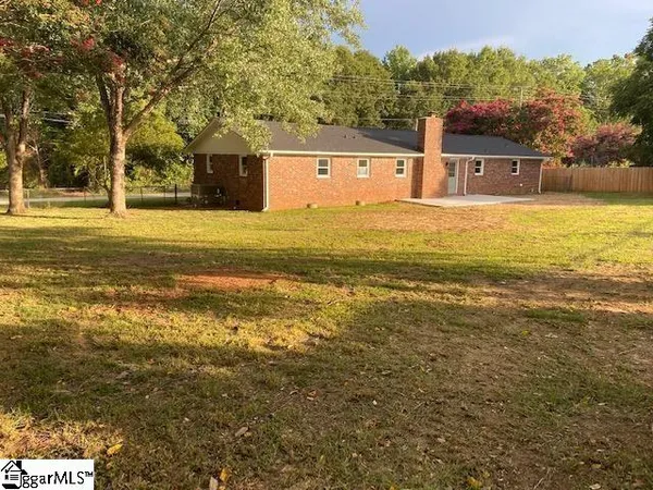 $1,825 | 203 Pleasant Drive, Greer, SC 29651