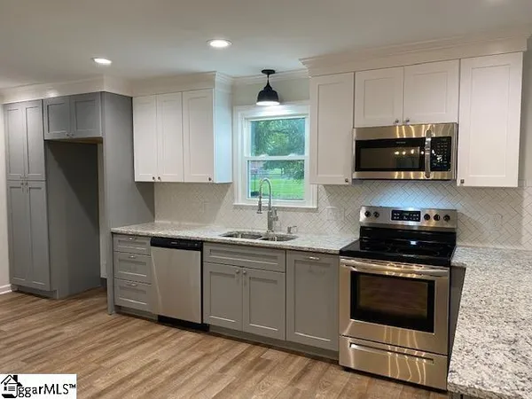 $1,825 | 203 Pleasant Drive, Greer, SC 29651