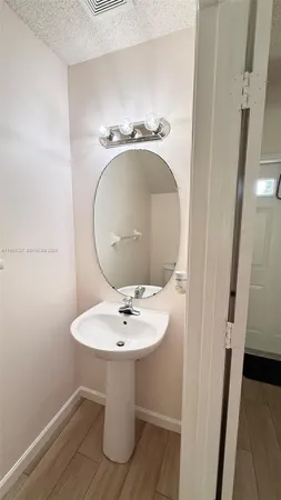 $2,400 | 16727 Hemingway Drive, Weston, FL 33326