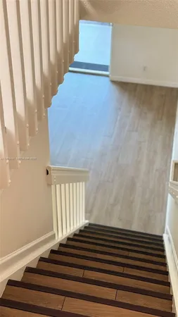 $2,400 | 16727 Hemingway Drive, Weston, FL 33326