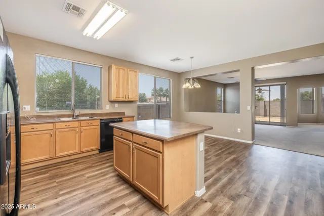 $1,875 | 3148 West Maldonado Road, Phoenix, AZ 85041