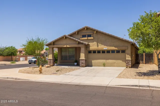 $1,875 | 3148 West Maldonado Road, Phoenix, AZ 85041