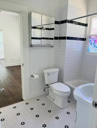 $2,200 | 407 Sidney Street, Houston, TX 77003