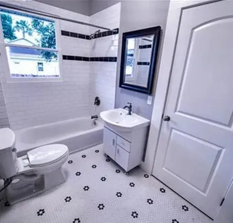 $2,200 | 407 Sidney Street, Houston, TX 77003