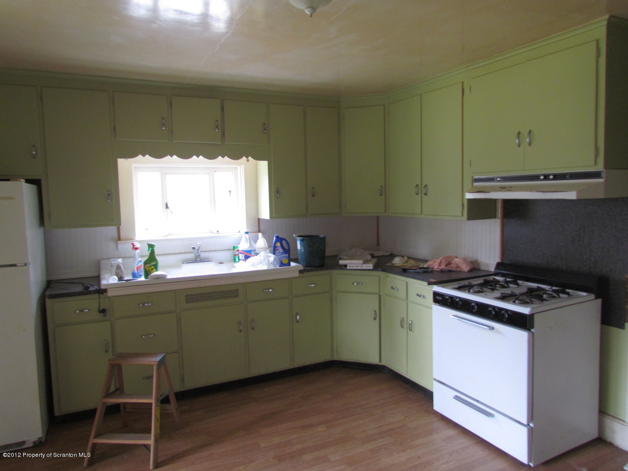 112 Armstrong Road Waverly, PA 18471 - Photo 2 of 6 Gallery Image 2