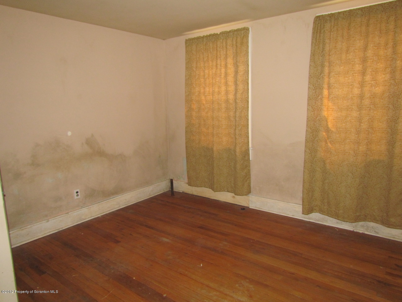 112 Armstrong Road Waverly, PA 18471 - Photo 4 of 6 Gallery Image 4