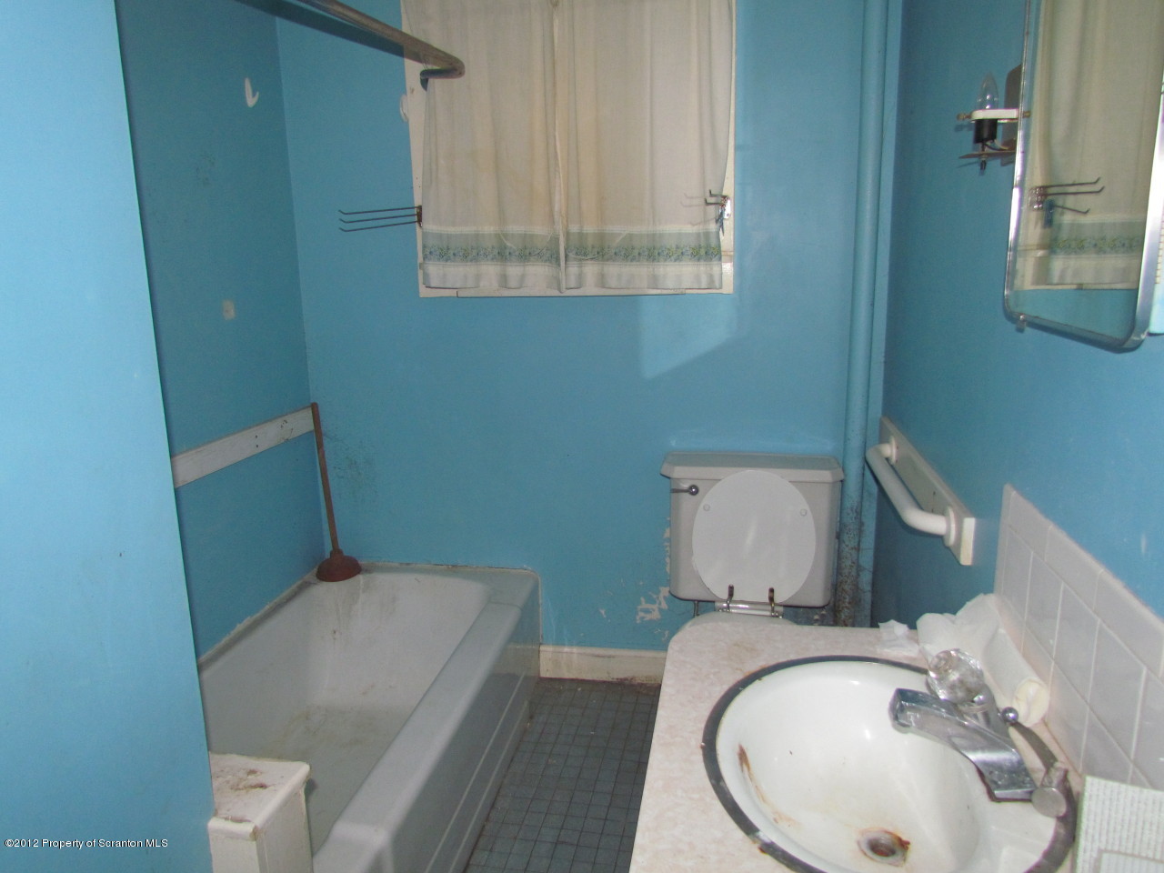 112 Armstrong Road Waverly, PA 18471 - Photo 5 of 6 Gallery Image 5