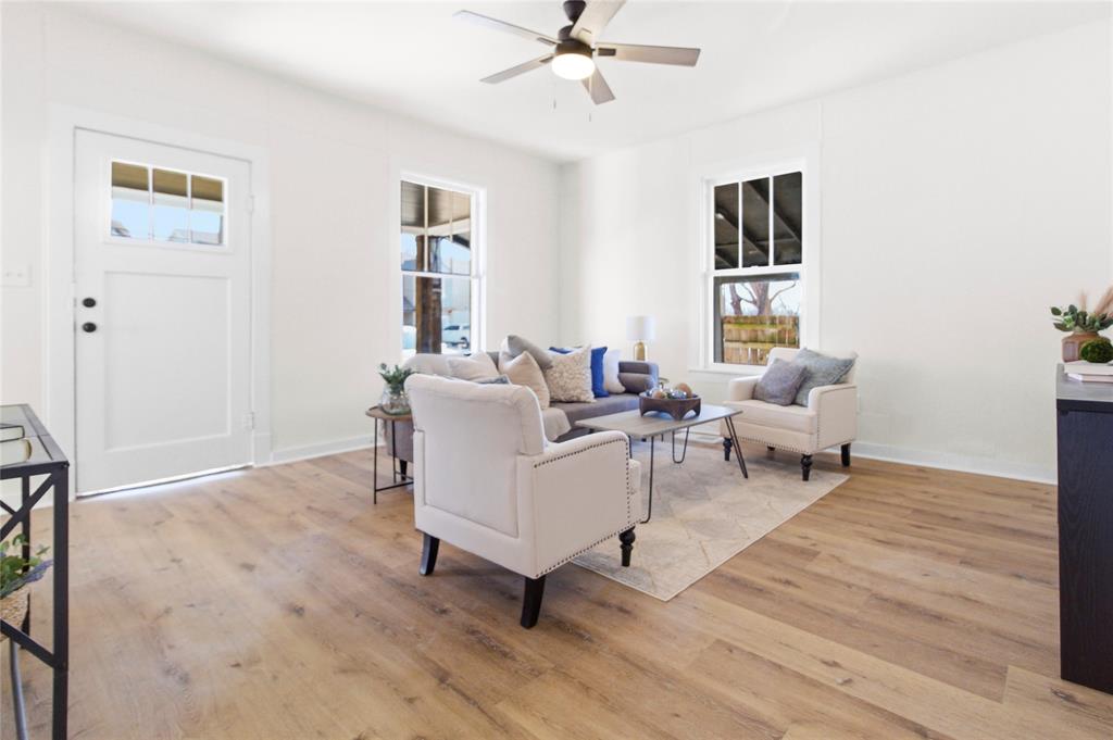 215 East 12th Street Bonham, TX 75418 - Photo 6 of 24