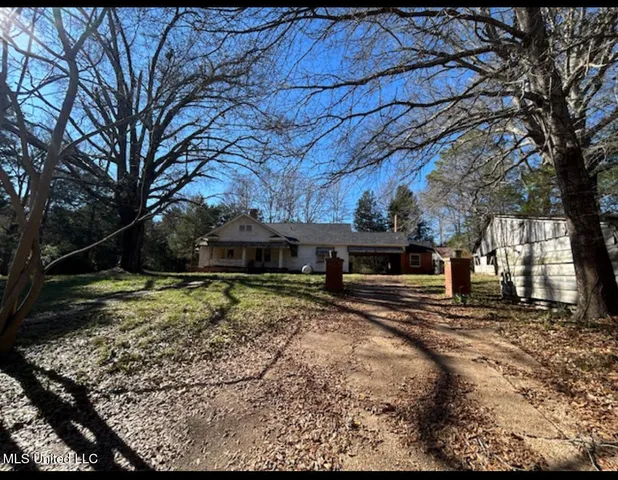 $239,000 | 170 Camden Road, Camden, MS 39045