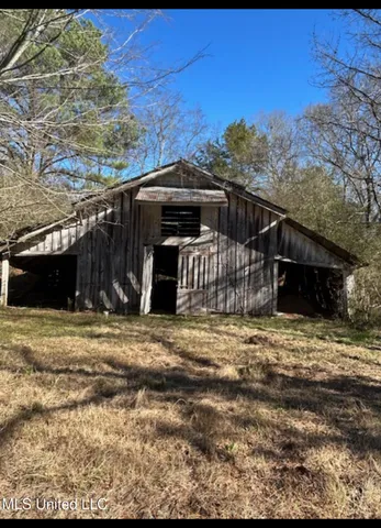 $239,000 | 170 Camden Road, Camden, MS 39045