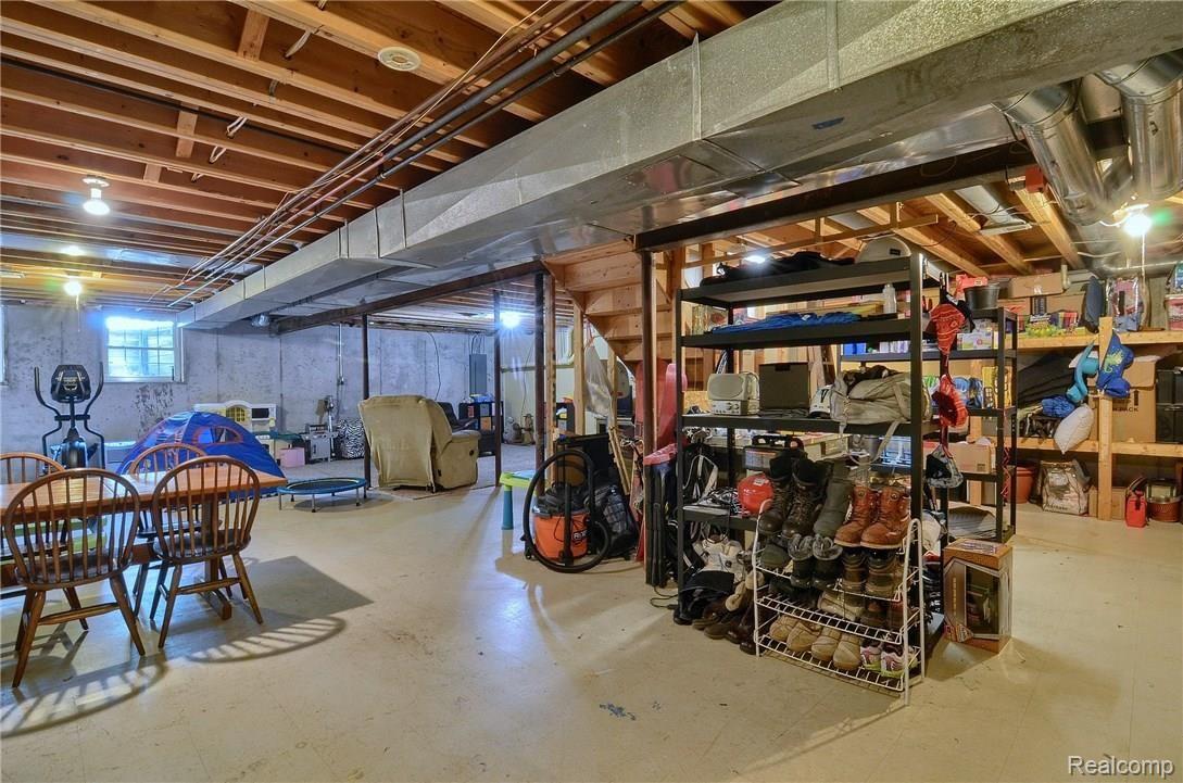 11248 Ridge View Trail Fenton, MI 48430 - Photo 30 of 32 Lower_Level_lll.jpg