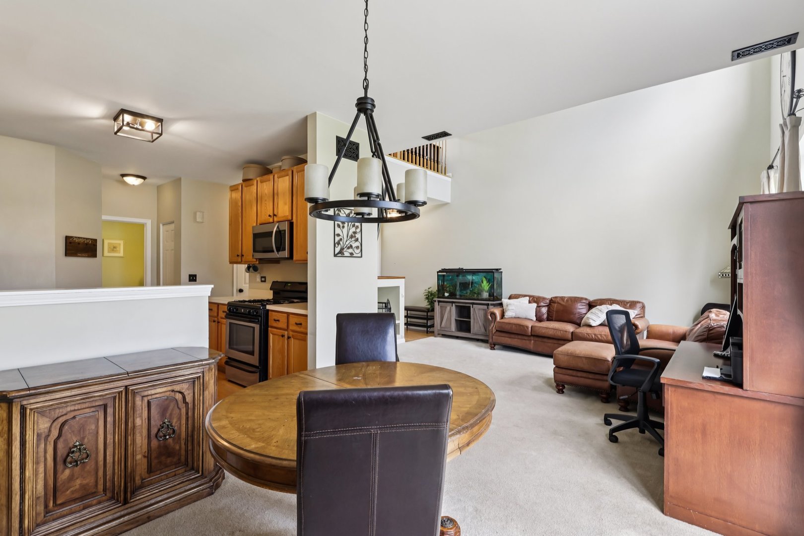 2805 Falling Waters Drive Lindenhurst, IL 60046 - Photo 7 of 29