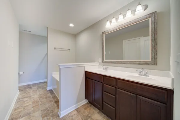 $2,100 | 226 Saxony Way, Gallatin, TN 37066
