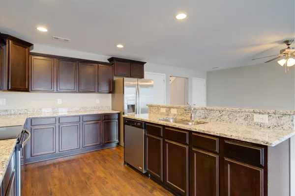 $2,100 | 226 Saxony Way, Gallatin, TN 37066
