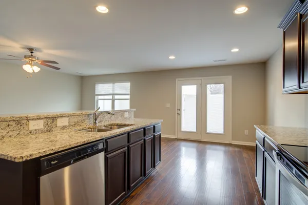 $2,100 | 226 Saxony Way, Gallatin, TN 37066