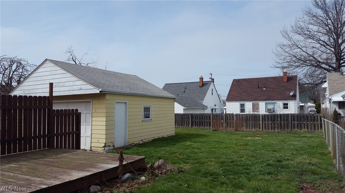 30011 Warren Road Wickliffe, OH 44092 - Photo 5 of 35 Gallery Image 5