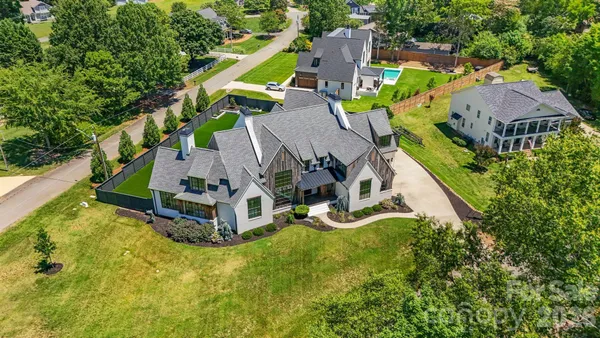 $4,200,000 | 20218 Rainbow Circle, Cornelius, NC 28031