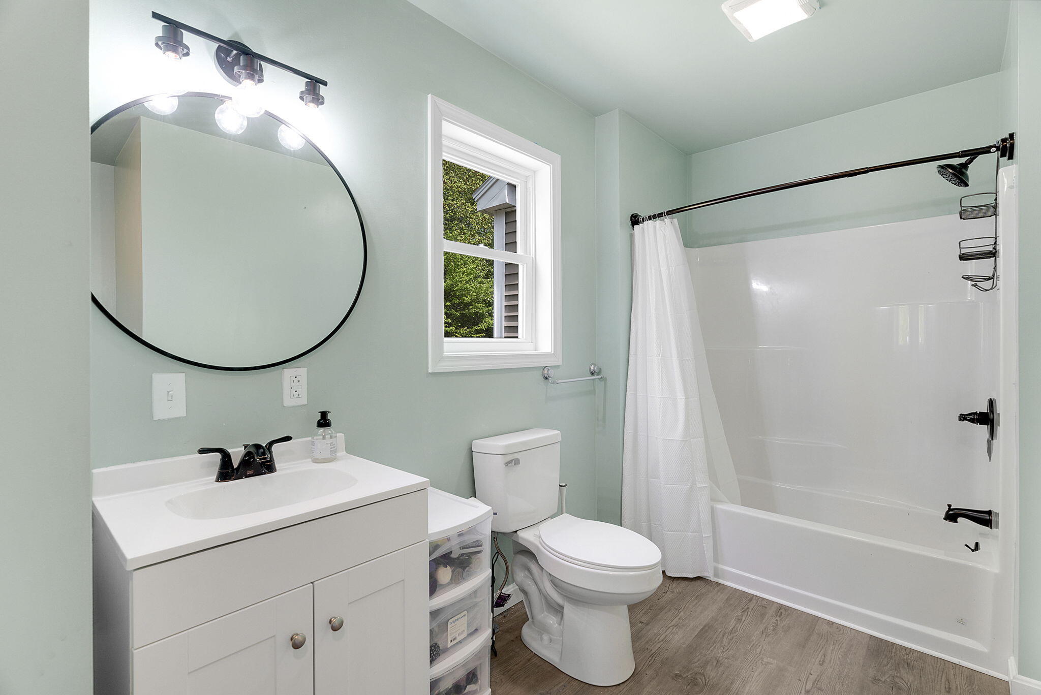 693 Pond Road Wales, ME 04280 - Photo 11 of 41 Full bath/laundry off kitchen