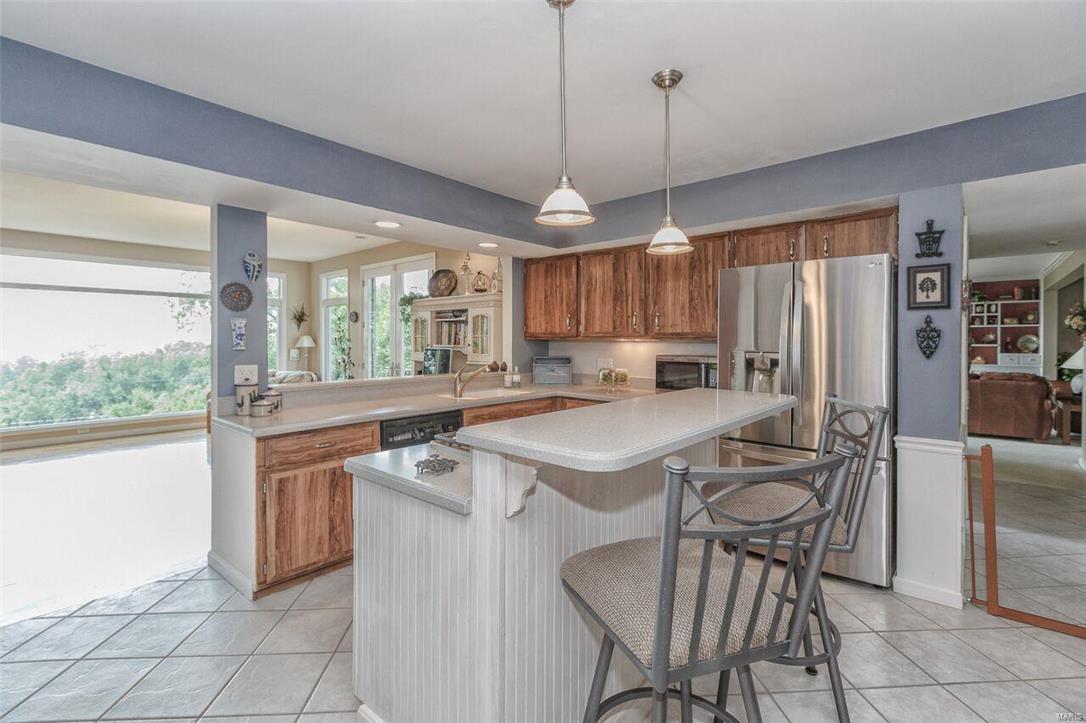 143 Ridgecrest Drive Chesterfield, MO 63017 - Photo 11 of 48 Gallery Image 11