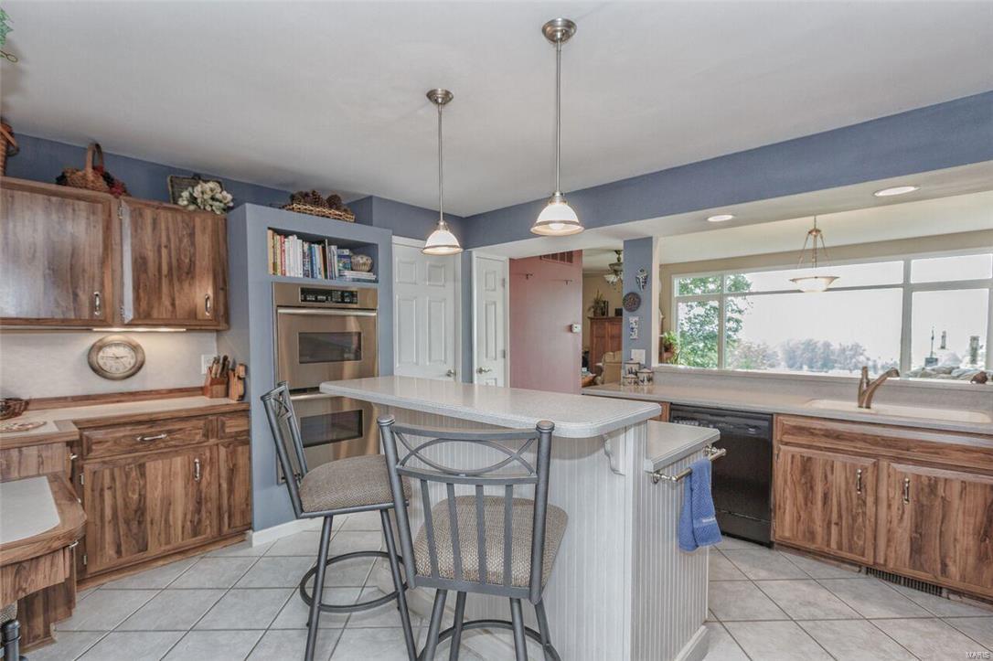 143 Ridgecrest Drive Chesterfield, MO 63017 - Photo 13 of 48 Gallery Image 13