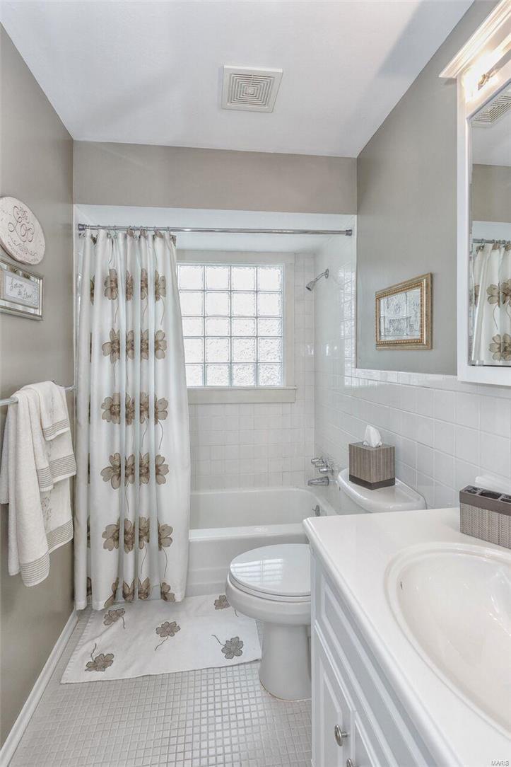 143 Ridgecrest Drive Chesterfield, MO 63017 - Photo 38 of 48 Gallery Image 38