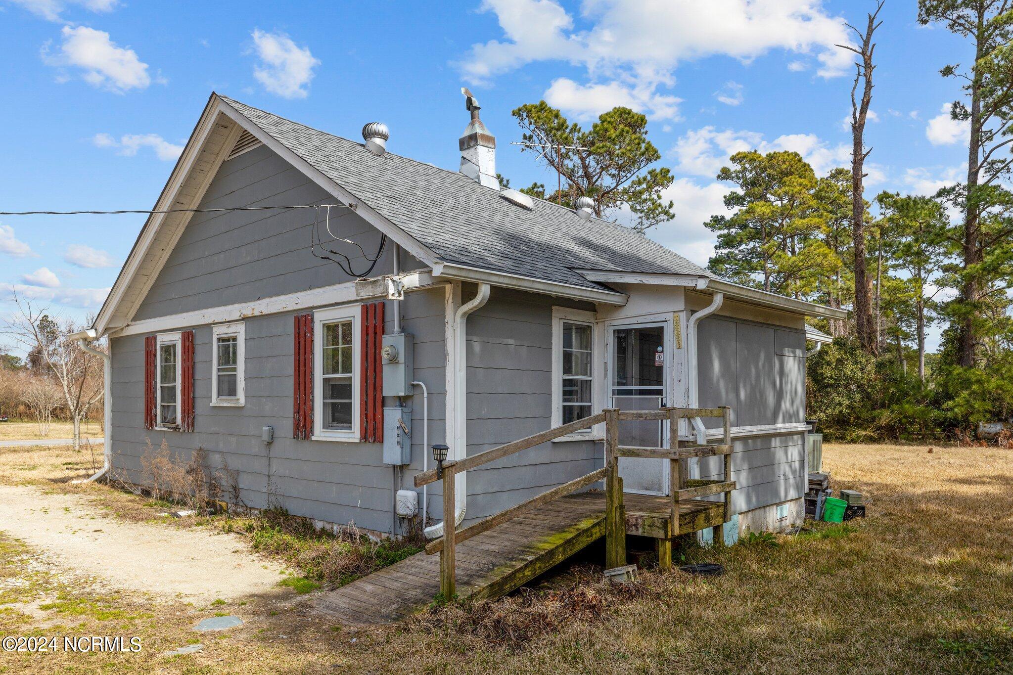 526 Pigott Road Gloucester, NC 28528 - Photo 16 of 25 526 Pigott Rd