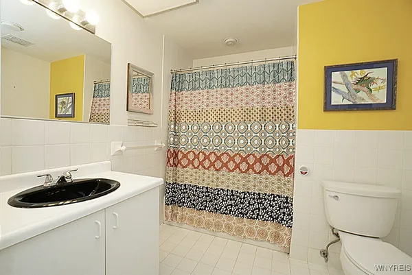 $299,900 | 200 Lakefront Boulevard, Unit 301, Buffalo, NY 14202