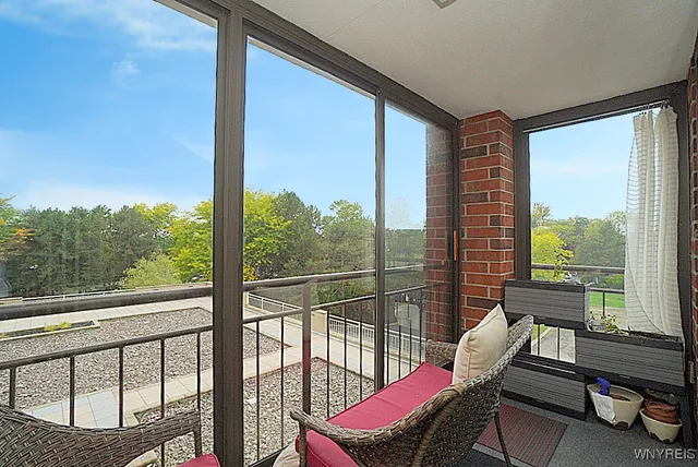 $314,900 | 200 Lakefront Boulevard, Unit 301, Buffalo, NY 14202