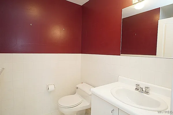 $299,900 | 200 Lakefront Boulevard, Unit 301, Buffalo, NY 14202