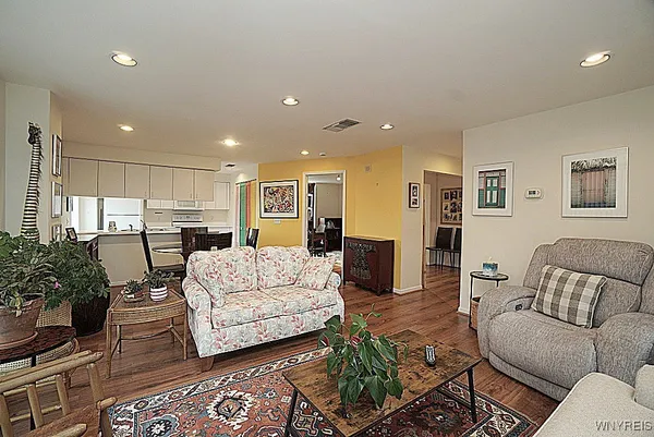 $299,900 | 200 Lakefront Boulevard, Unit 301, Buffalo, NY 14202