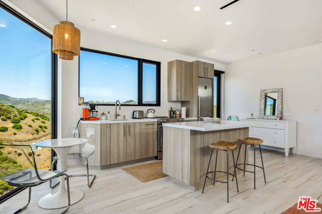 33433 Decker School Road Malibu, CA 90265 - Photo 44 of 53