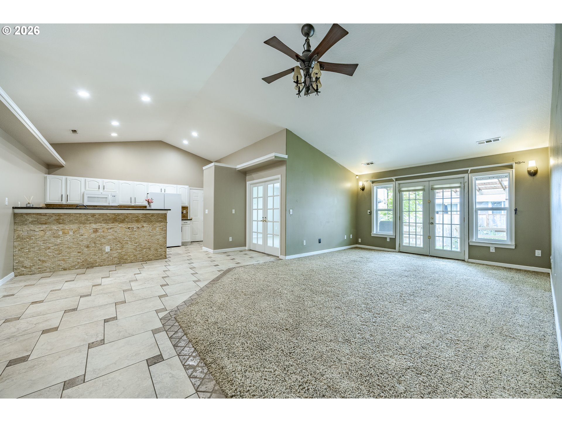 6876 Simeon Drive Springfield, OR 97478 - Photo 9 of 41
