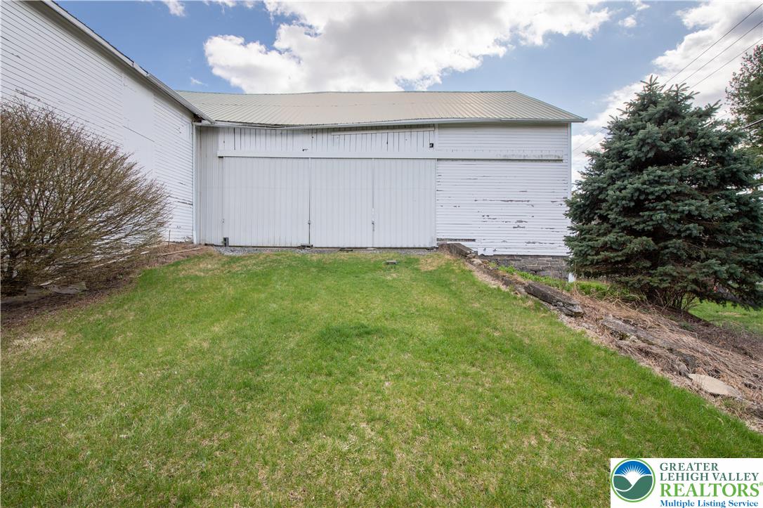 4006 Hecktown Road Bethlehem, PA 18020 - Photo 47 of 100