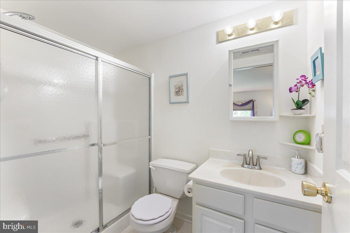 644 Brandon Road Eagleville, PA 19403 - Photo 16 of 31 Main Bath w/Shower