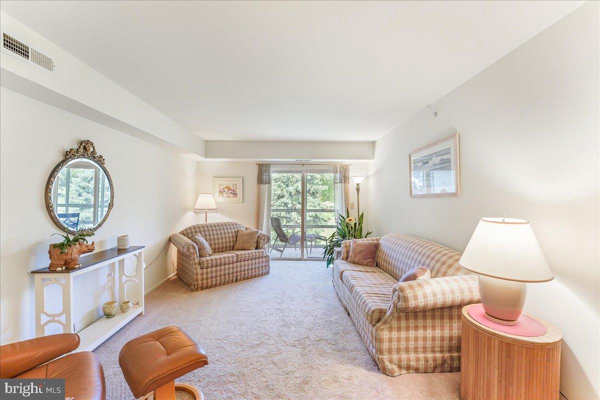 644 Brandon Road Eagleville, PA 19403 - Photo 4 of 31 Living Room