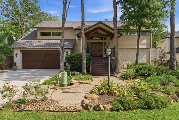 $985,000 | 67 Huntsmans Horn Circle, The Woodlands, TX 77380