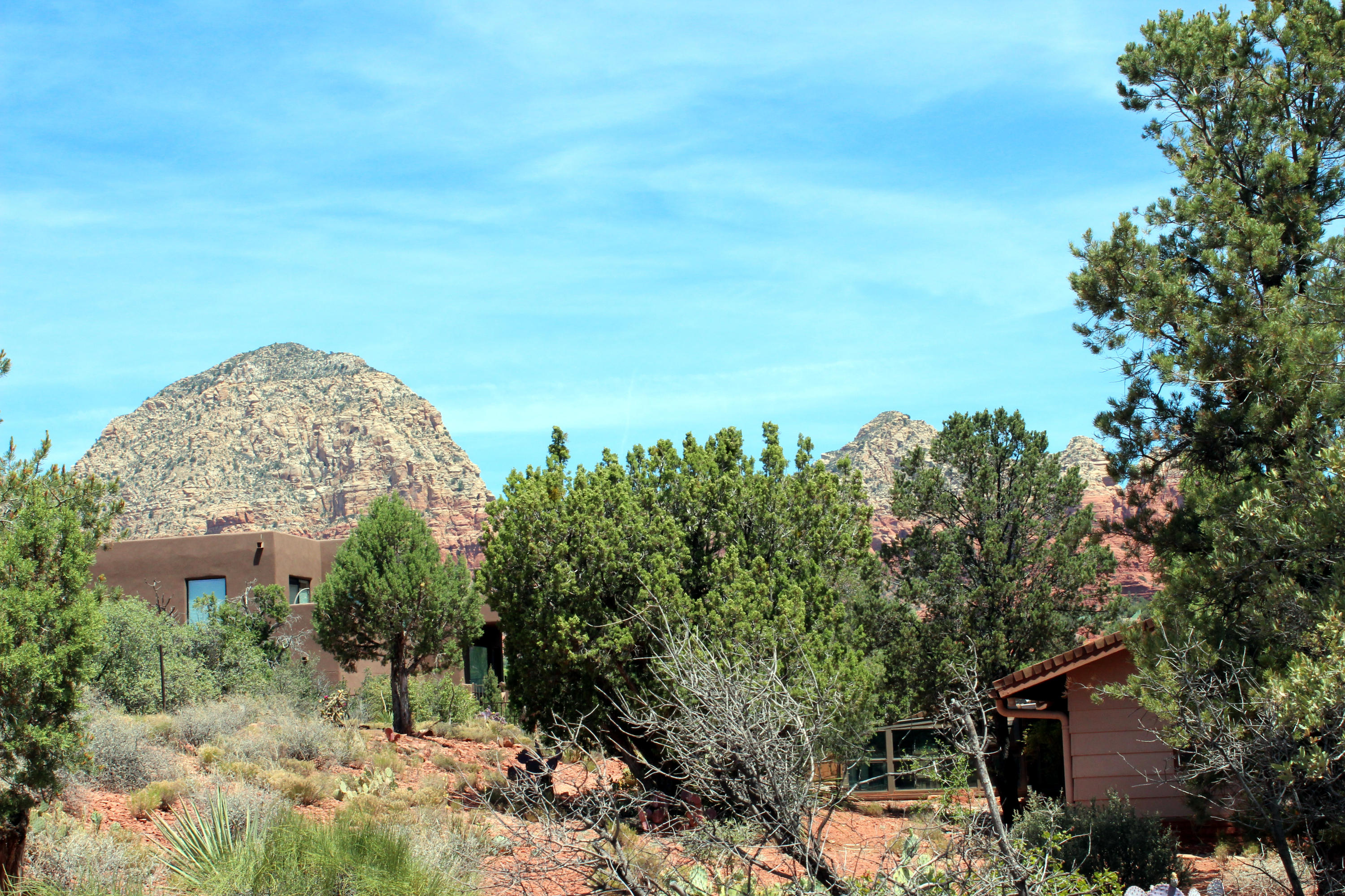 225 Ross Road Sedona, AZ 86336 - Photo 3 of 26 225 Ross Rd - Sedona Red Rock Views
