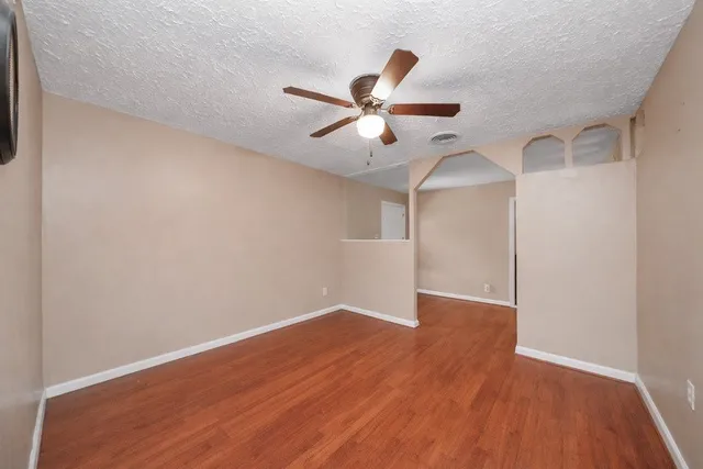 $219,900 | 2914 Dragonwick Drive, Houston, TX 77045