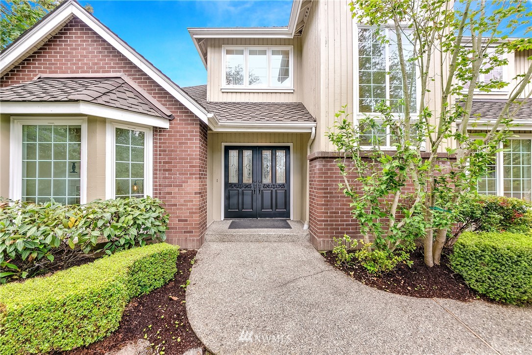 10014 Northeast 153rd Street Bothell, WA 98011 - Photo 2 of 25 Gallery Image 2