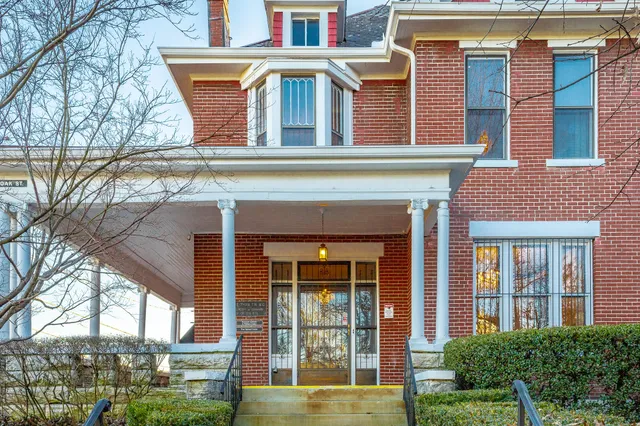 $1,100,000 | 930 Oak Street, Chattanooga, TN 37403