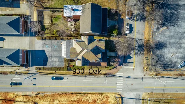$1,100,000 | 930 Oak Street, Chattanooga, TN 37403