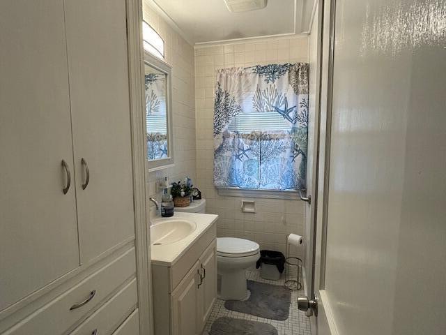11 Averill Terrace Waterville, ME 04901 - Photo 13 of 29 Bathroom