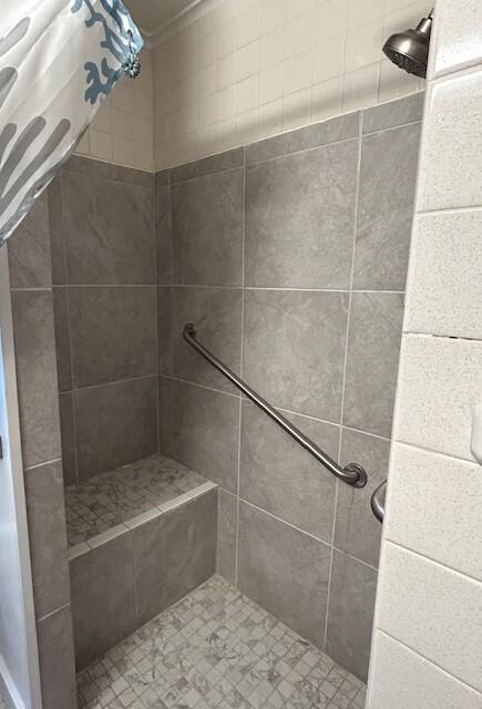 11 Averill Terrace Waterville, ME 04901 - Photo 14 of 29 Bathroom