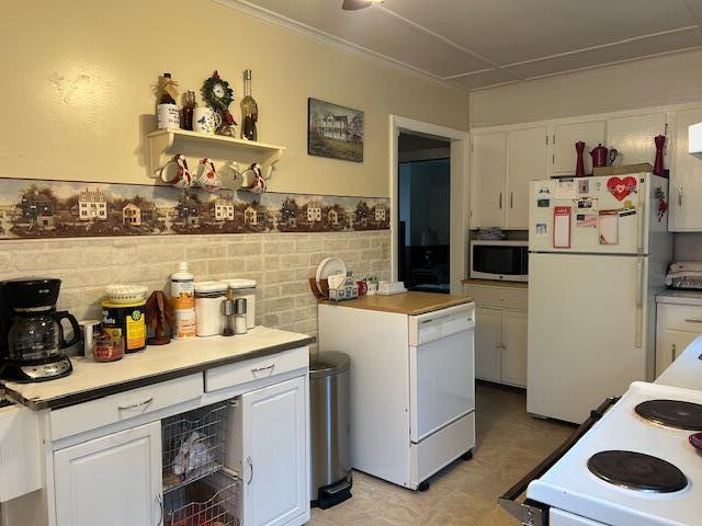 11 Averill Terrace Waterville, ME 04901 - Photo 3 of 29 Kitchen