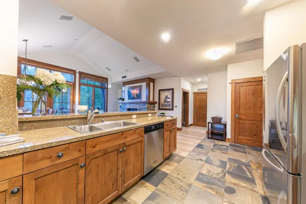 $1,325,000 | 4001 Northstar Drive, Unit 510, Truckee, CA 96161