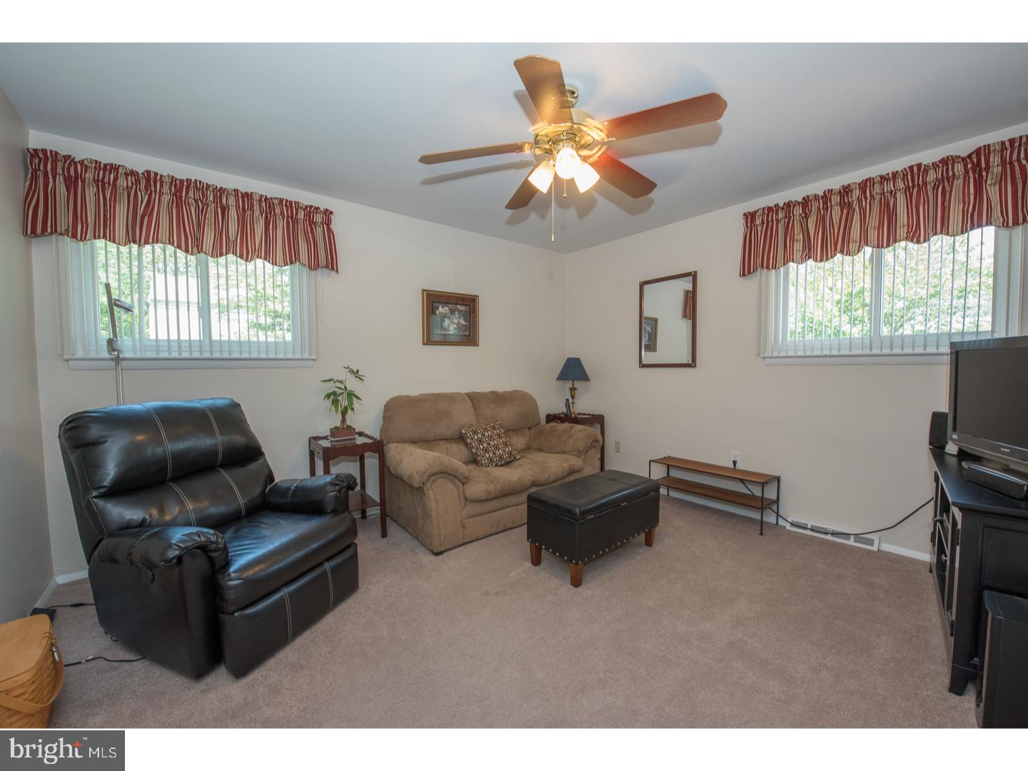 244 Hemlock Lane Springfield, PA 19064 - Photo 13 of 25