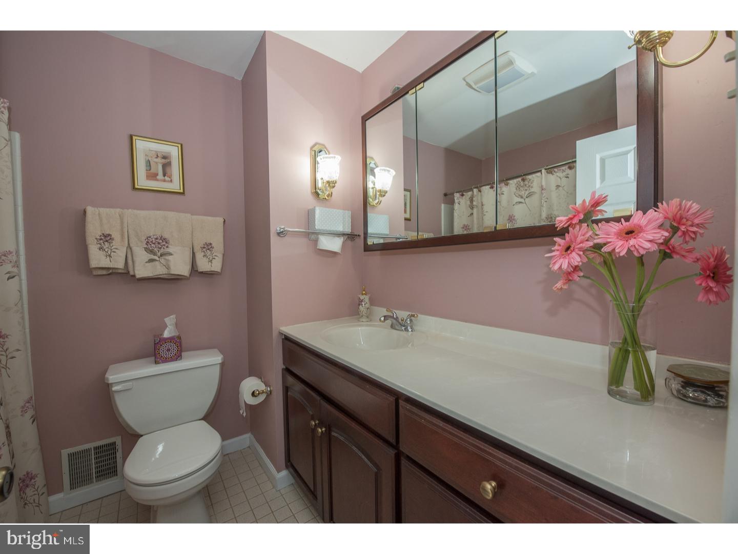 244 Hemlock Lane Springfield, PA 19064 - Photo 15 of 25