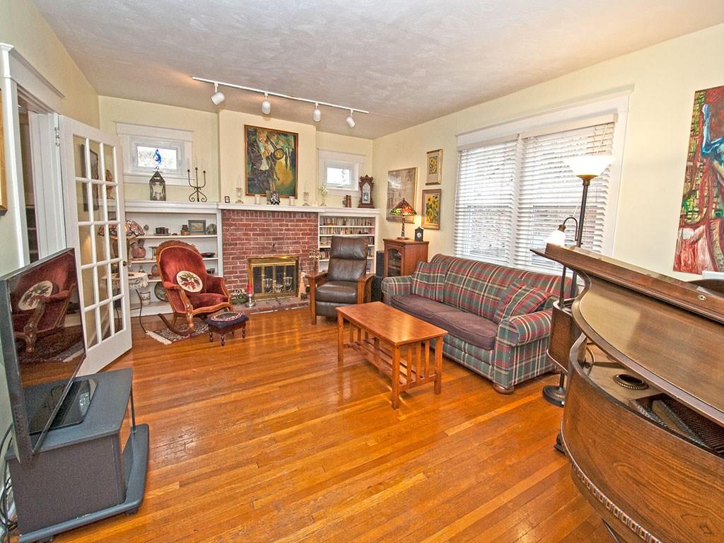 2720 Mt Royal Road Pittsburgh, PA 15217 - Photo 3 of 11 Gallery Image 3
