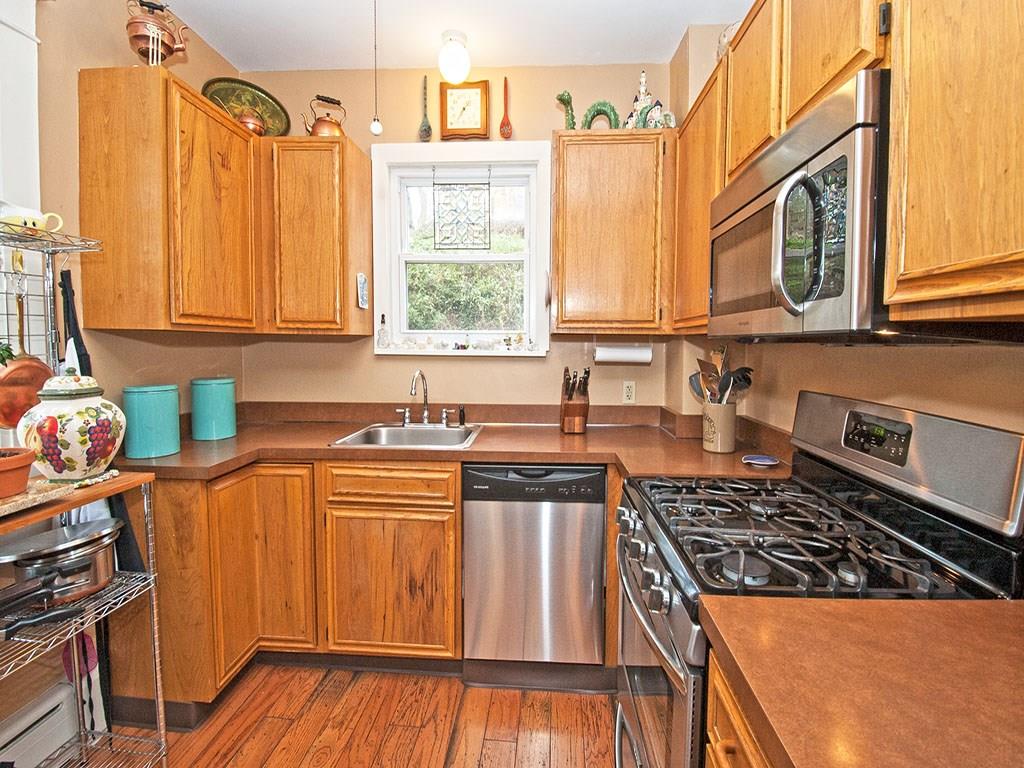 2720 Mt Royal Road Pittsburgh, PA 15217 - Photo 6 of 11 Gallery Image 6